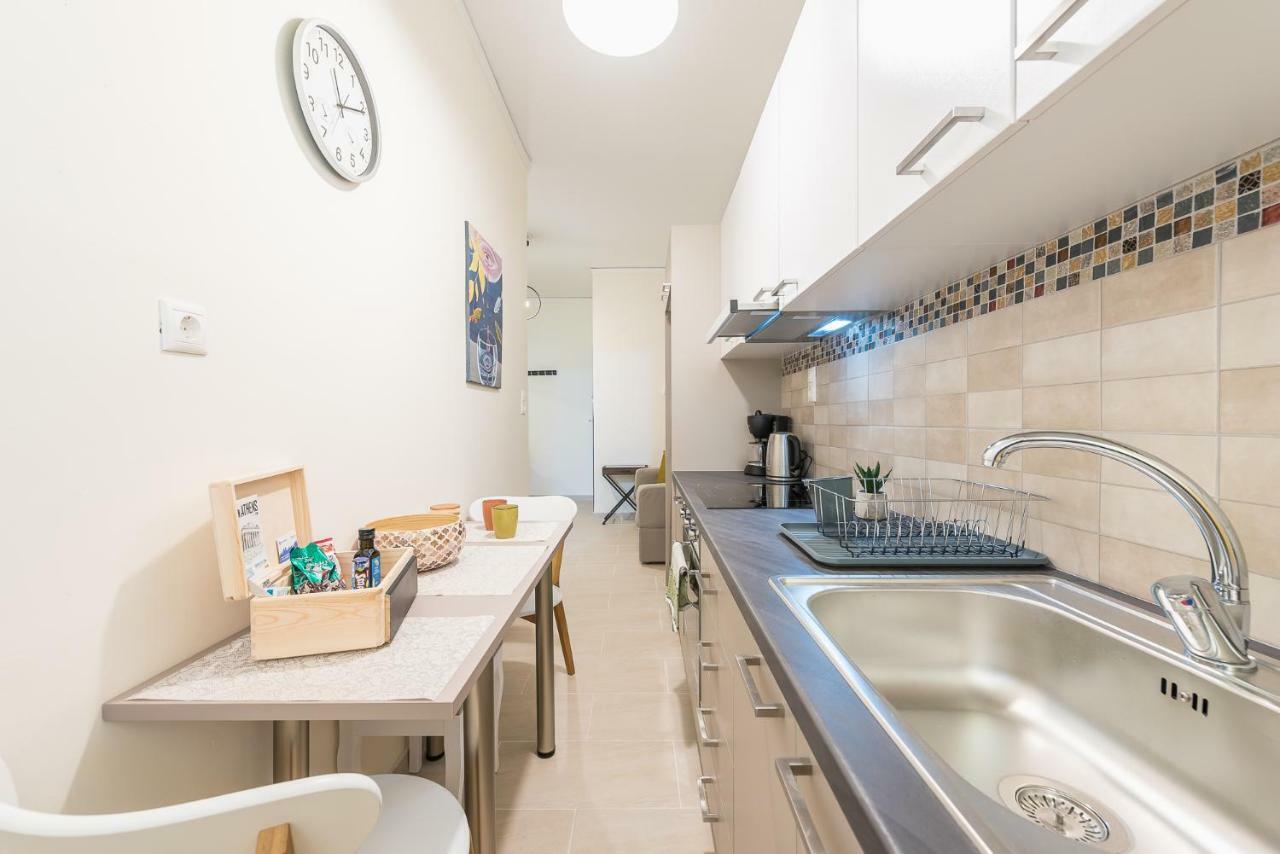 Stylish Kerameikos Apartment By Cloudkeys Athen Eksteriør bilde
